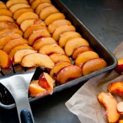 How to Freeze Peaches