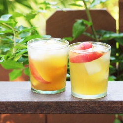 Peach Ginger Sangria