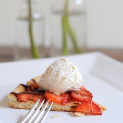 Pop Tart Strawberry Pizza