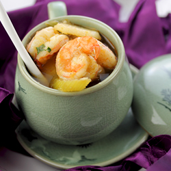 Canh Chua Tom (Shrimp Soup)