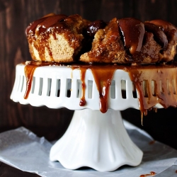 Caramel Apple Cake