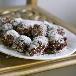 Coconut Date Balls