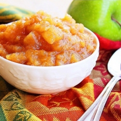 Homemade Cinnamon Applesauce