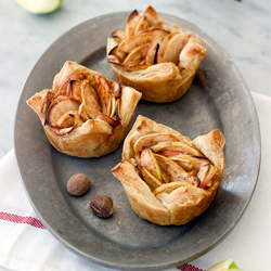 Cheater Baked Apple Cuplettes