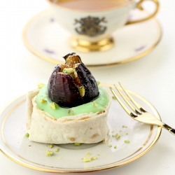 Roasted Figs in Dessert Cups