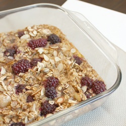 Baked Oatmeal with Fruit