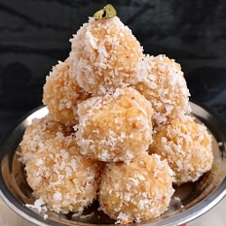 Coconut Ladoos / Coconut Truffles