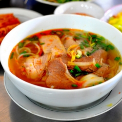 Bun Bo Hue Yen Do