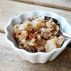 Breakfast Apple Granola Crisp