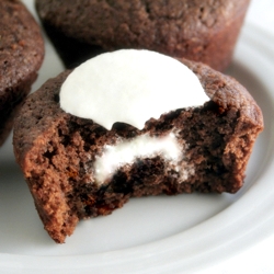 Marshmallow Cream Cupcakes