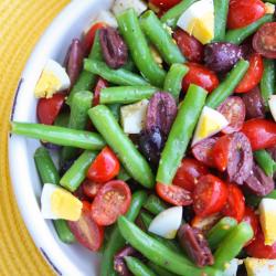 Green Beans with Tomatoes, Olives and Eggs