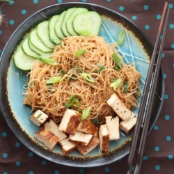 Brown Rice Noodle w/ Chilli Soy