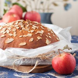 Apple Bread with Almonds