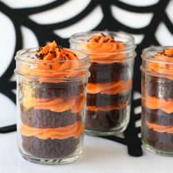 Halloween Cupcakes in a Jar