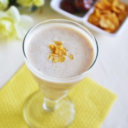 Date Cornflake Smoothie