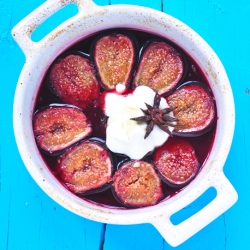 Roasted Figs w/ Greek Yogurt