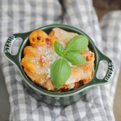 Baked Tomato & Mozzarella Pasta