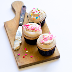 Strawberry and Cinnamon Cupcakes