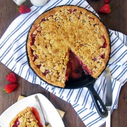 Strawberry Crumble Pie