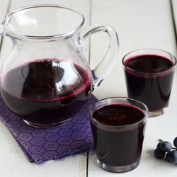 Homemade Concord Grape Juice