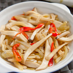 Stir-Fried King Oyster Mushrooms