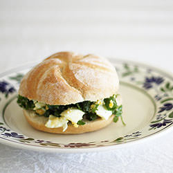 Healthy Egg Salad Sandwich