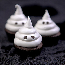 Marshmallow Ghost Cupcakes