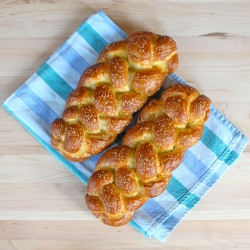 Pretzel Challah