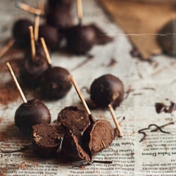 Vegan Chocolate Cookie Dough Bites