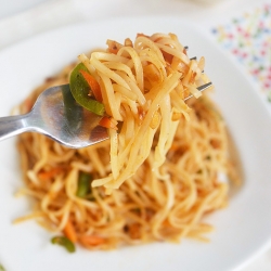 Veg Hakka Noodles