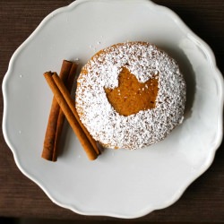 Pumpkin Chai Spiced Whoopie Pies