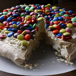 Smarties Pavlova