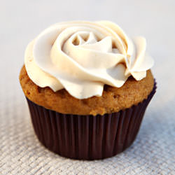 Pumpkin Cupcakes & Tea Frosting