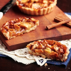 Caramel Apple Tart