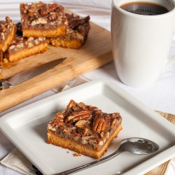 Vegan Pecan Pie Bars