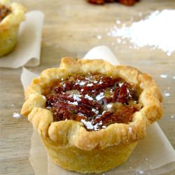 Petite Deep Dish Pecan Pies