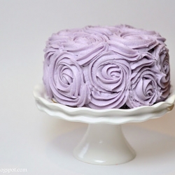 Mauve roses cake