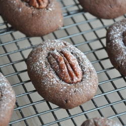 Cinnamon and Pecan Cookies