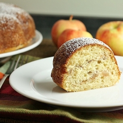 Apple-Cinnamon Bundt Cake