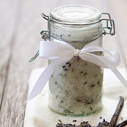 DIY Vanilla Sugar Scrub