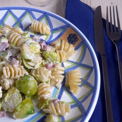 Pasta with Ricotta, Bacon & Brussels