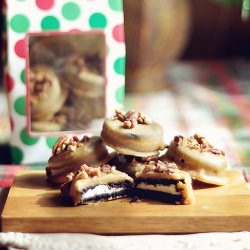 Praline Dipped Oreos