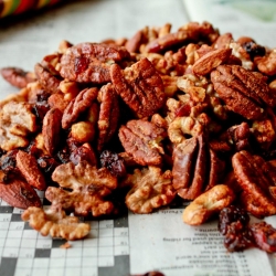 Spiced Nut and Cranberry Mix