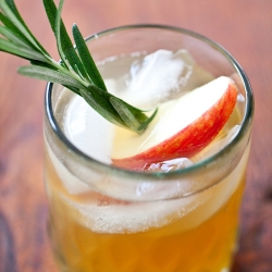 Honeycrisp Cider & Rum Cocktail