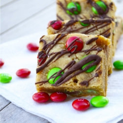 Peanut Butter M&M Blondies