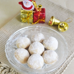 Snowball Cookies (Melting Moments)