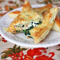 Chicken Florentine Puffs