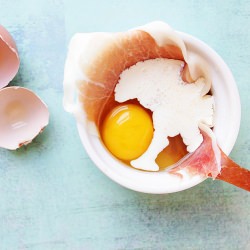 Baked Eggs with Prosciutto & Gruyere