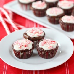 Peppermint Crunch Brownie Bites