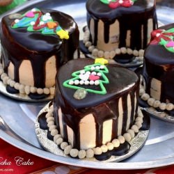 Christmas Mini Mocha Cake